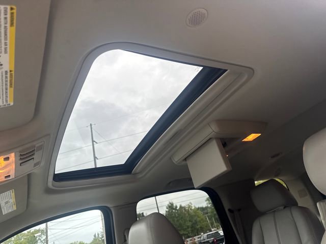 2014 Chevrolet Tahoe LT photo 2