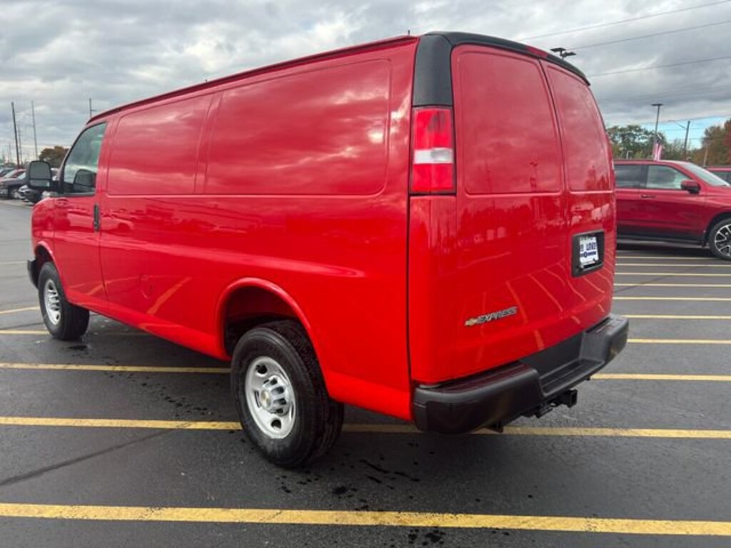 New 2025 Chevrolet Express Cargo 3500 WT Van