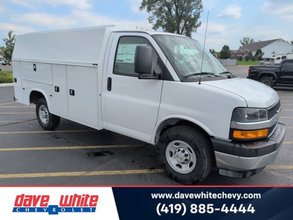 New 2026 Chevrolet Express Cutaway 3500 1WT Cutaway Van