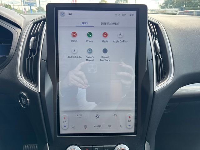 2024 Ford Edge SEL photo 2