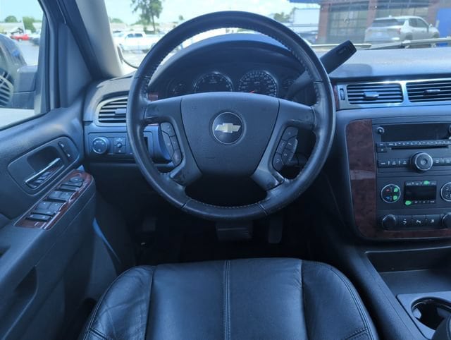 Used 2010 Chevrolet Avalanche LT with VIN 3GNNCFE00AG119910 for sale in Sylvania, OH