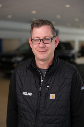 Staff member Jordan Uckele from ID_b2992b3244ef