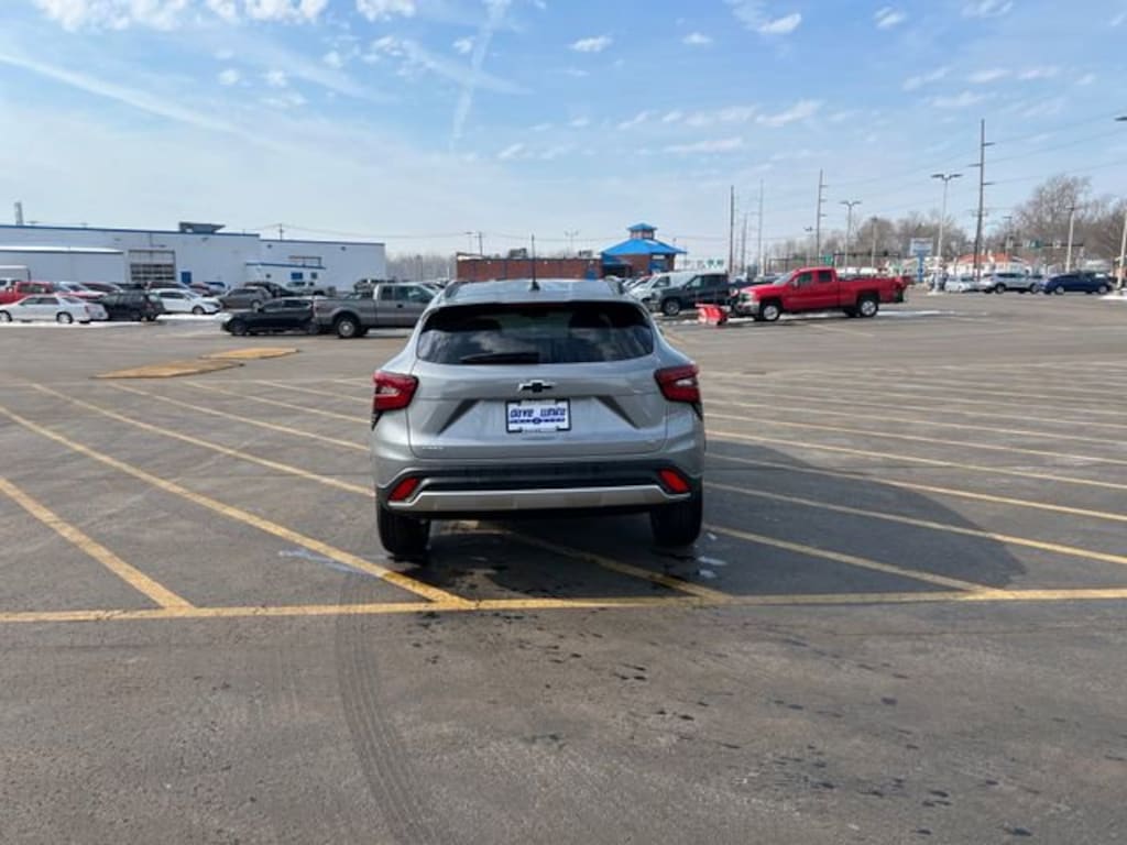 New 2026 Chevrolet Trax LT SUV