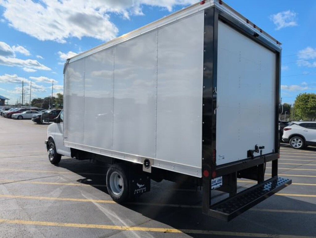 New 2026 Chevrolet Express Cutaway 3500 1WT Cutaway Van