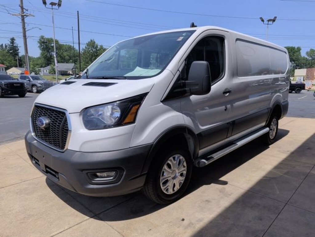 Used 2025 Ford Transit Cargo Van T-250 130 Low Rf 9070 Gvwr RWD Van Low Roof Van