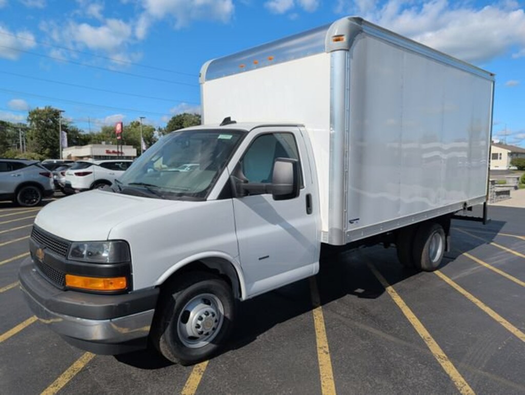 New 2026 Chevrolet Express Cutaway 3500 1WT Cutaway Van