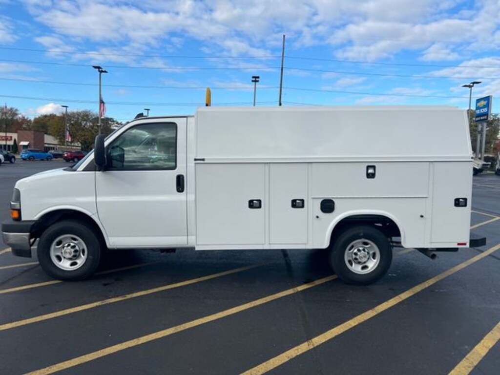 New 2025 Chevrolet Express Cutaway 3500 1WT Cutaway Van