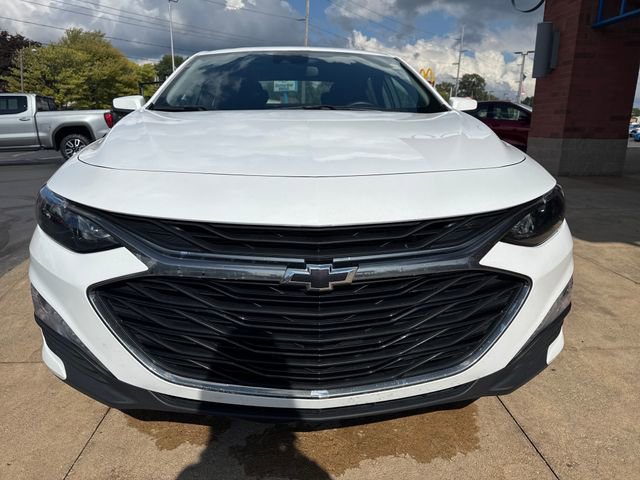 2023 Chevrolet Malibu 1LT photo 3