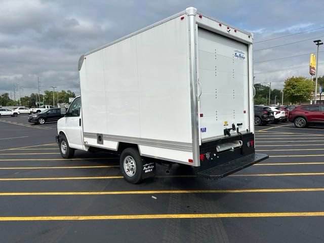 2024 Chevrolet Express 3500 Cutaway Van photo 3