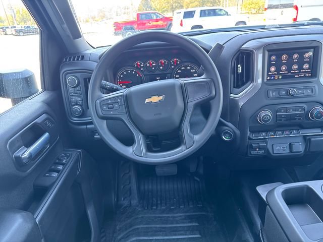 2025 Chevrolet Silverado 2500HD photo 2