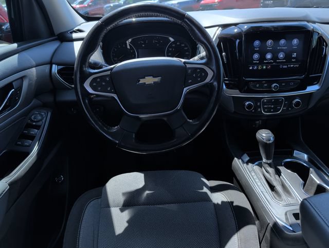 Used 2020 Chevrolet Traverse 1LT with VIN 1GNEVGKW9LJ301129 for sale in Sylvania, OH