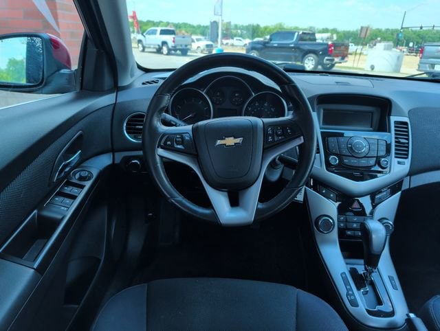 Used 2014 Chevrolet Cruze 1LT with VIN 1G1PC5SB2E7243513 for sale in Sylvania, OH