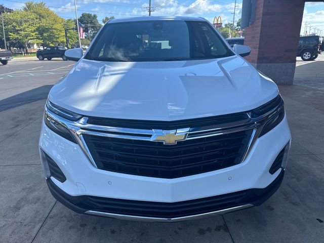 2022 Chevrolet Equinox LT photo 3
