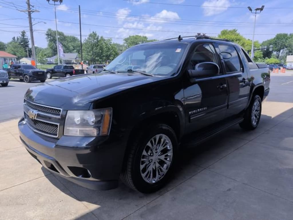 Used 2010 Chevrolet Avalanche LT Truck Crew Cab