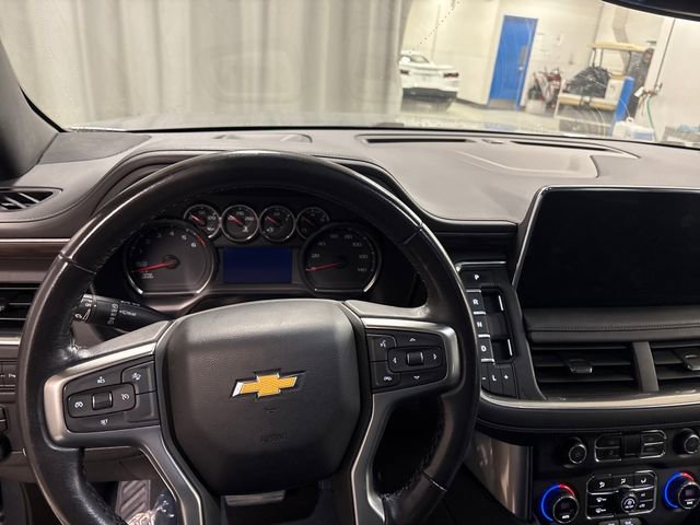 2021 Chevrolet Suburban LS photo 2