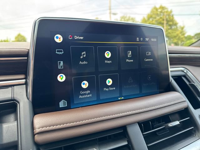 2022 Chevrolet Suburban High Country photo 2