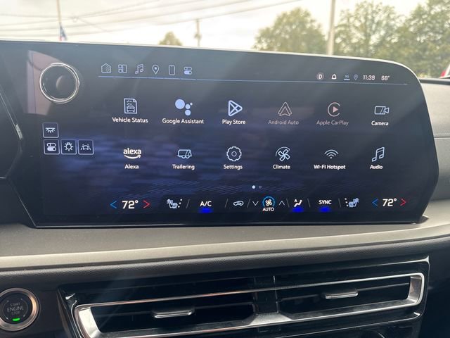 2025 Chevrolet Traverse photo 4