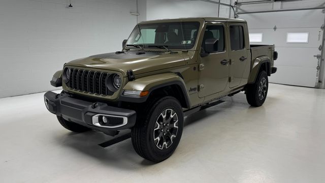 2026 Jeep Gladiator Sahara Pickup