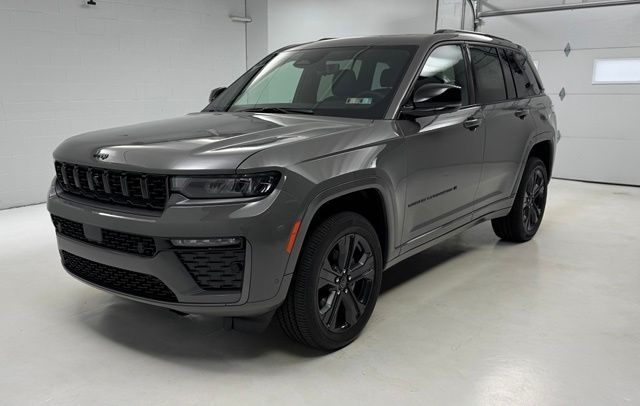 Sting-Gray Clear Coat 2027 Jeep Grand Cherokee SUV / Crossover Four-Wheel Drive Automatic