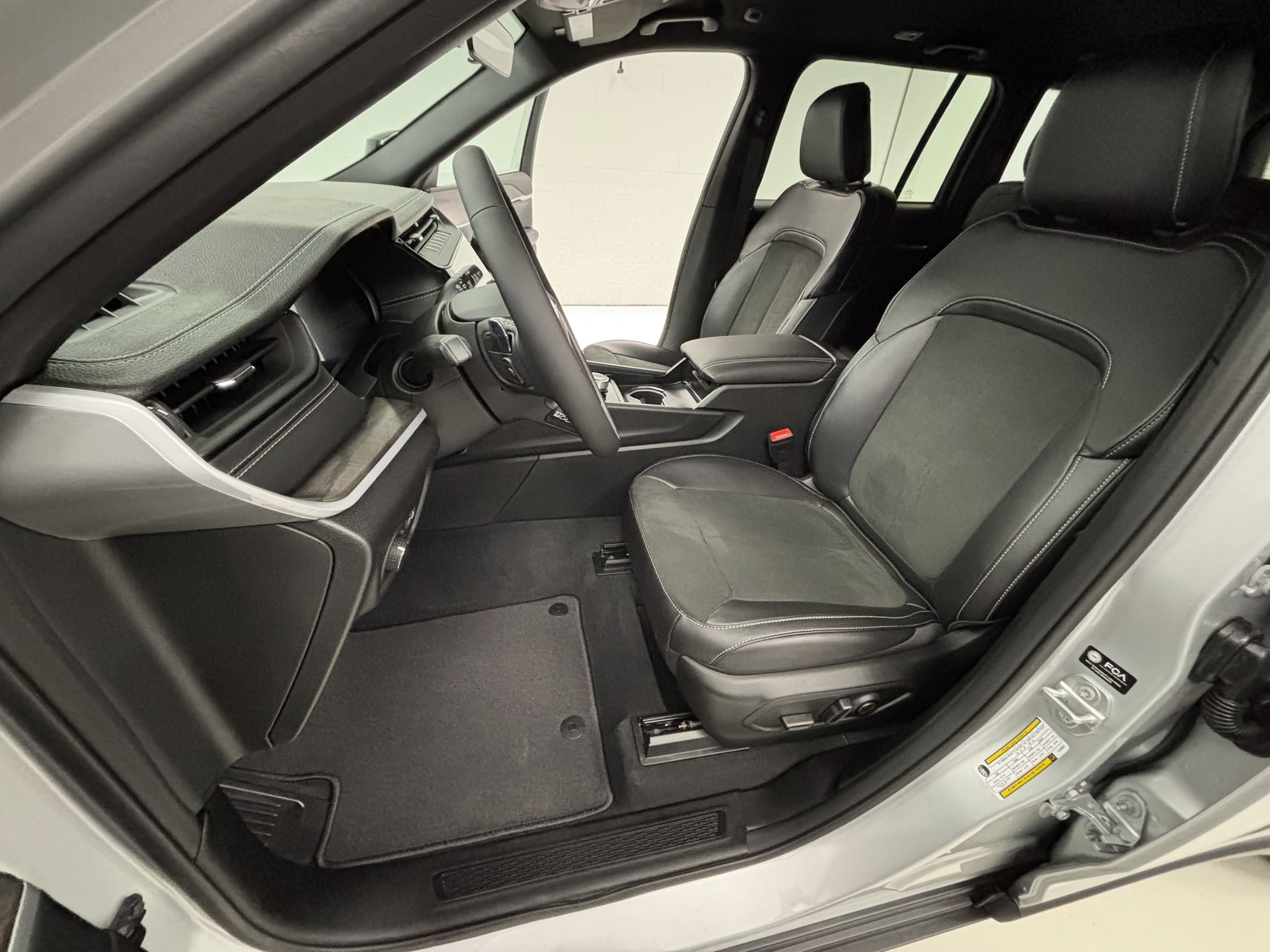 2026 Jeep Grand Cherokee Laredo - Photo 18