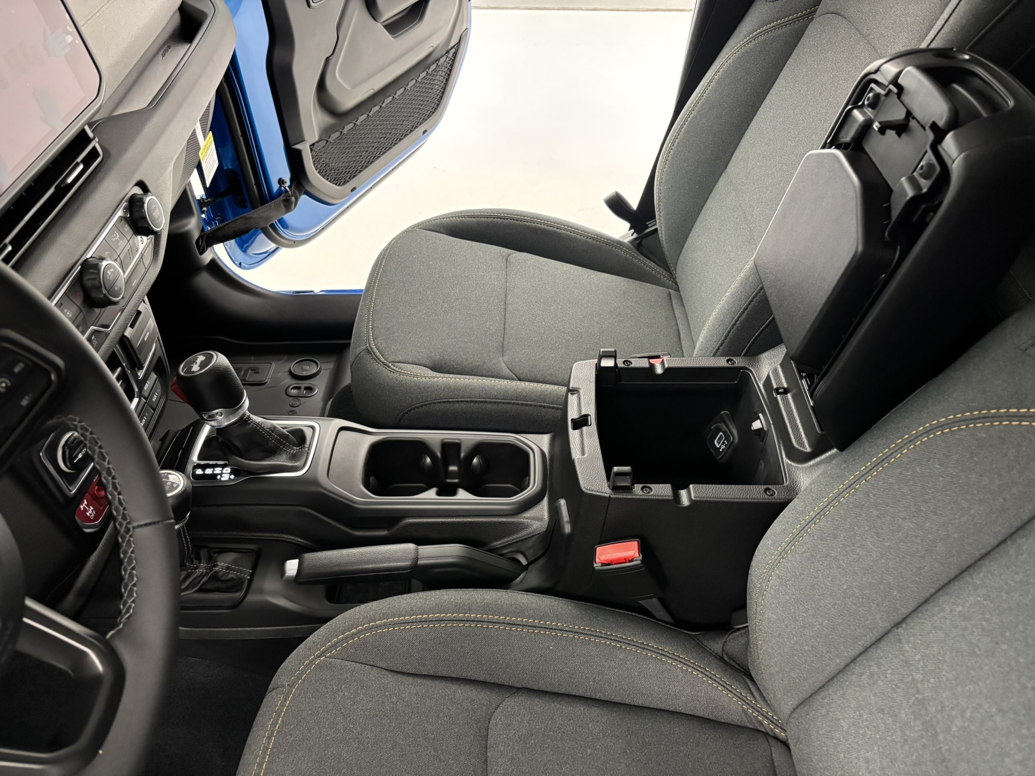 2026 Jeep Wrangler 4-Door Willys - Photo 32