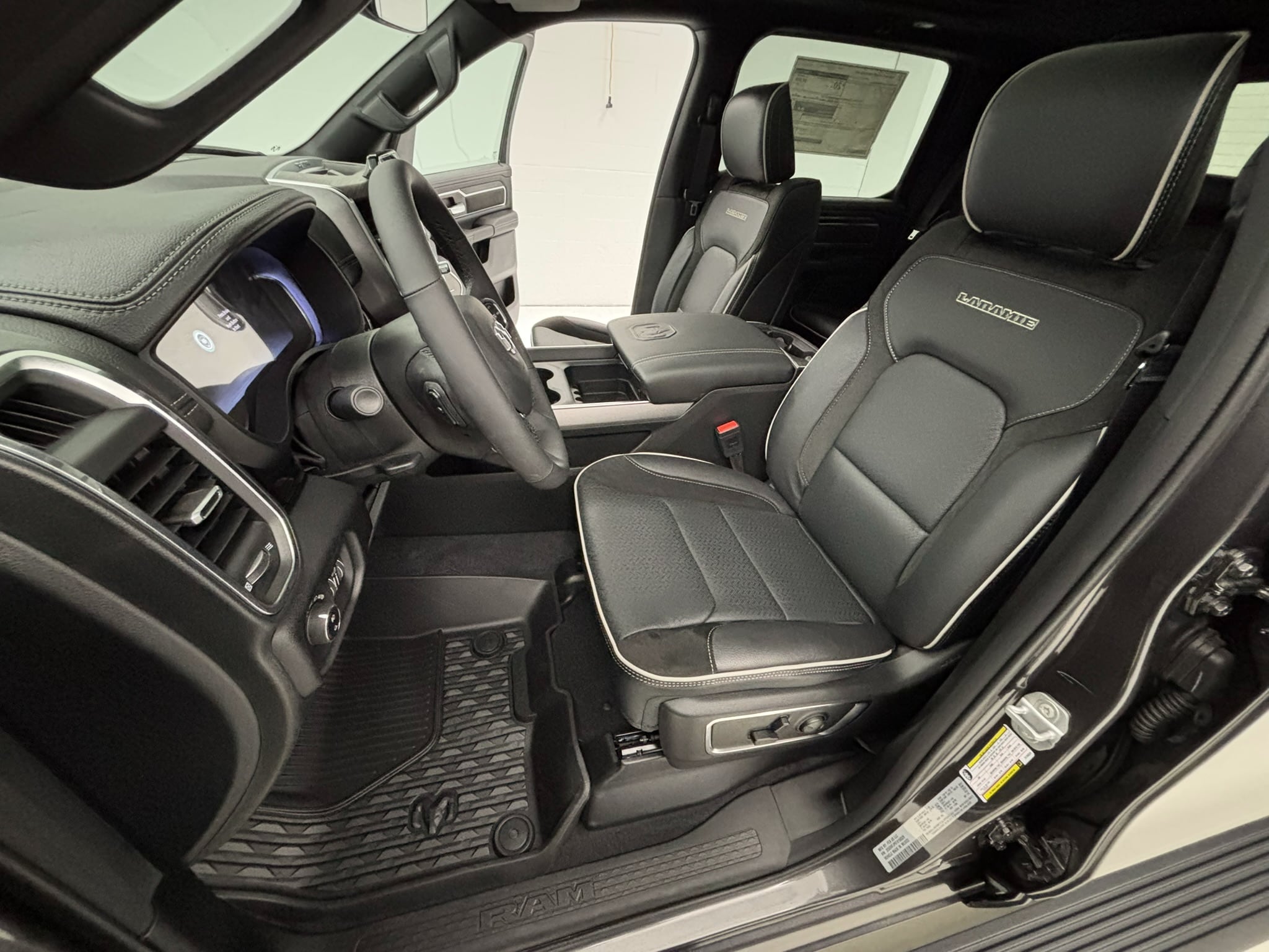 2026 RAM 1500 Laramie - Photo 23