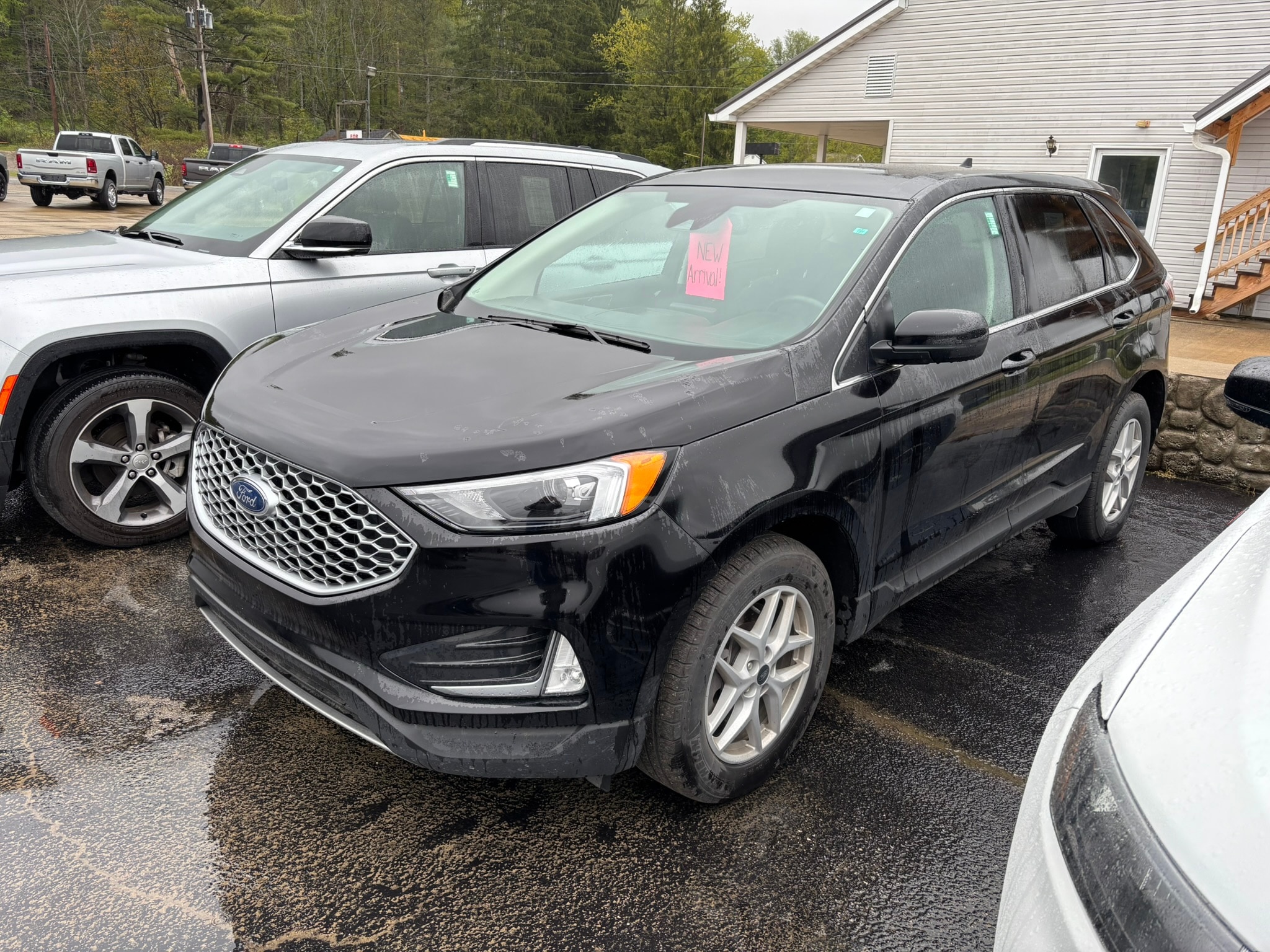 2024 Ford Edge SEL AWD's photo