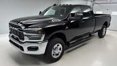 2026 Ram 3500 TRADESMAN CREW CAB 4X4 8' BOX Pickup