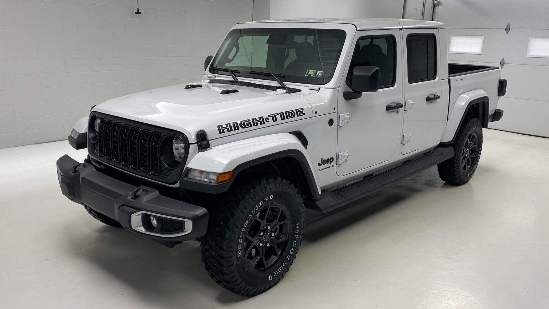 2025 Jeep Gladiator HIGH TIDE 4X4