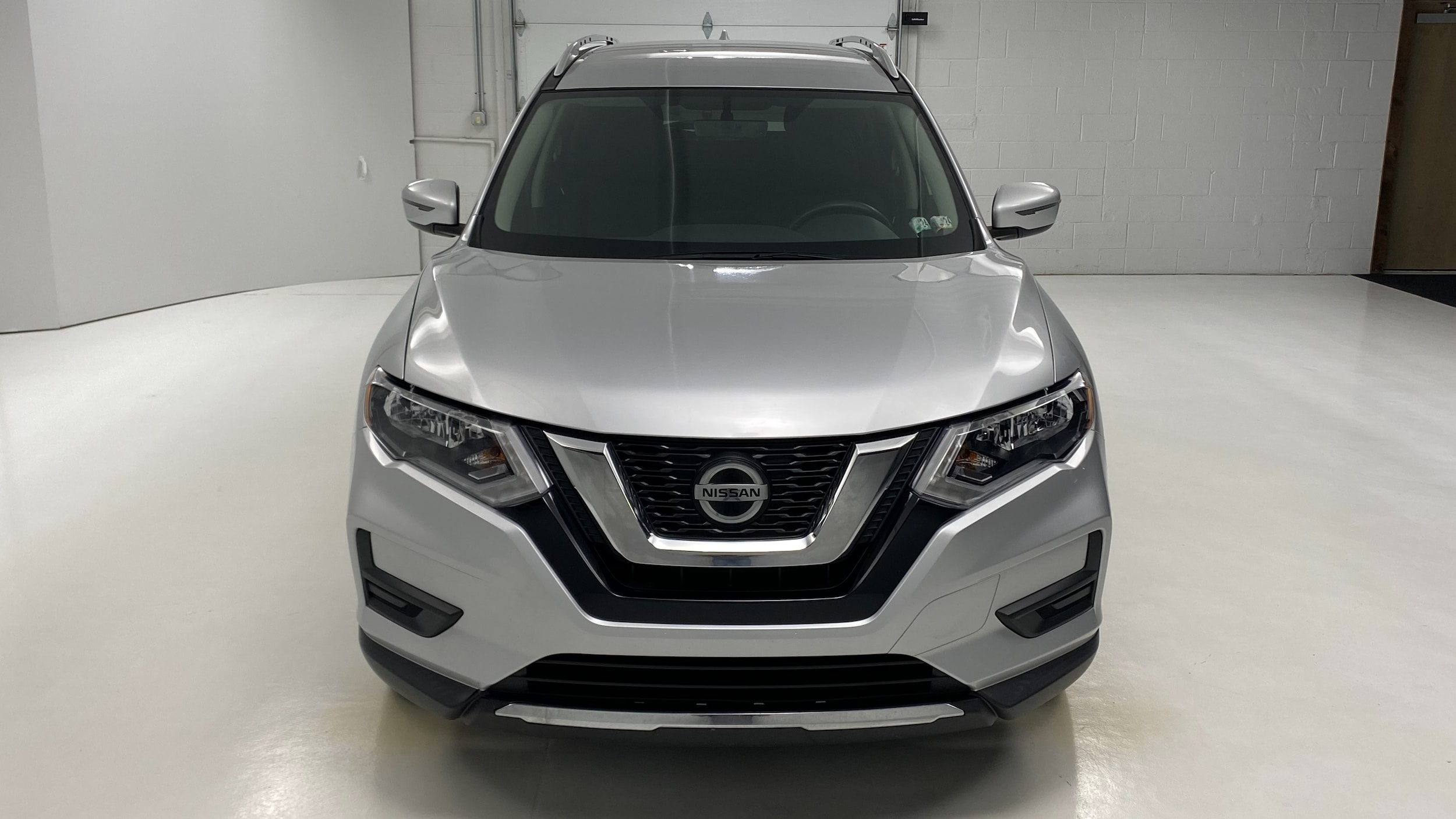 Certified 2018 Nissan Rogue S with VIN KNMAT2MVXJP611885 for sale in Corry, PA