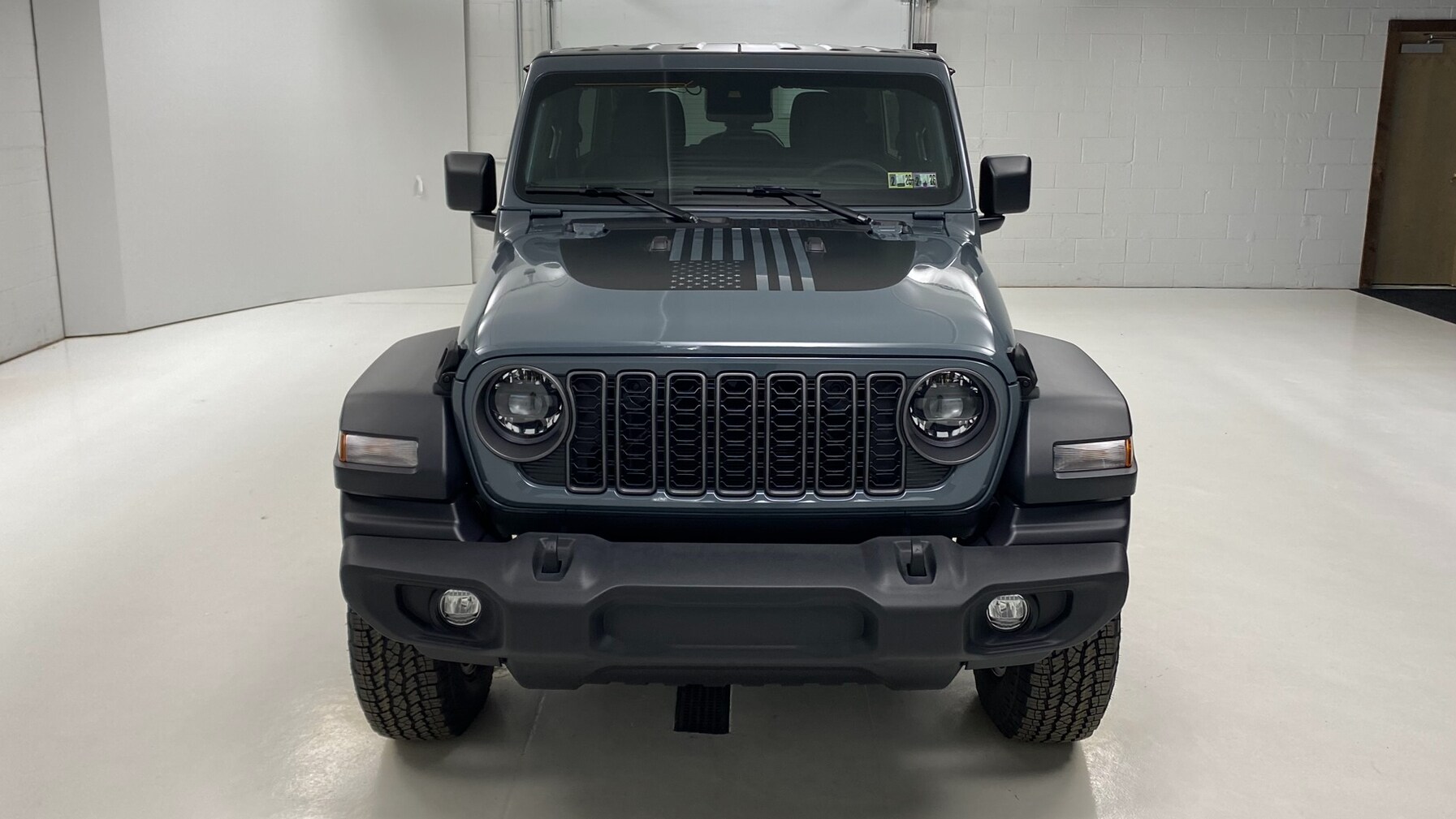 2025 Jeep Wrangler Sport photo 2