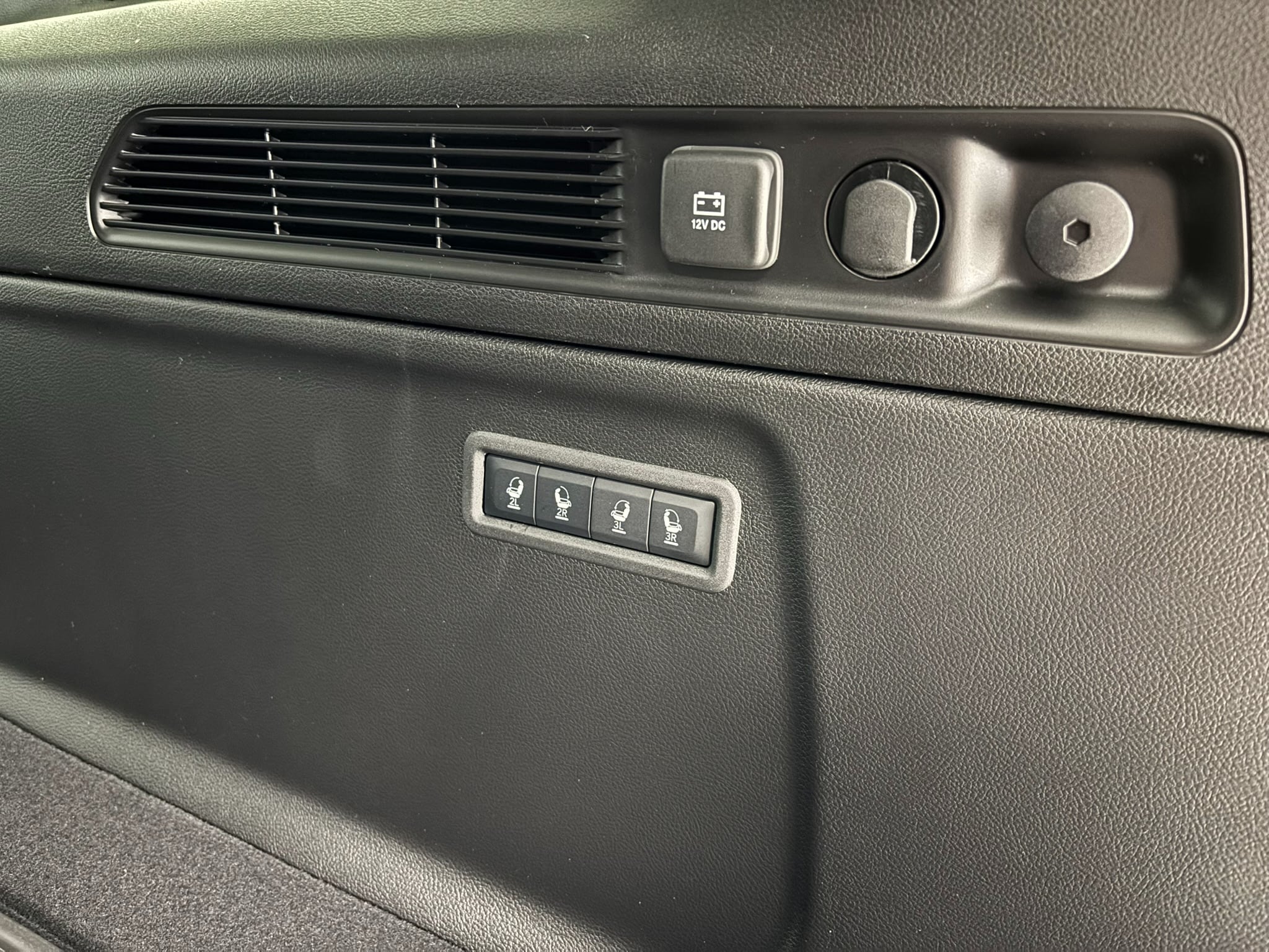 2026 Jeep Grand Wagoneer L Limited Reserve - Photo 60