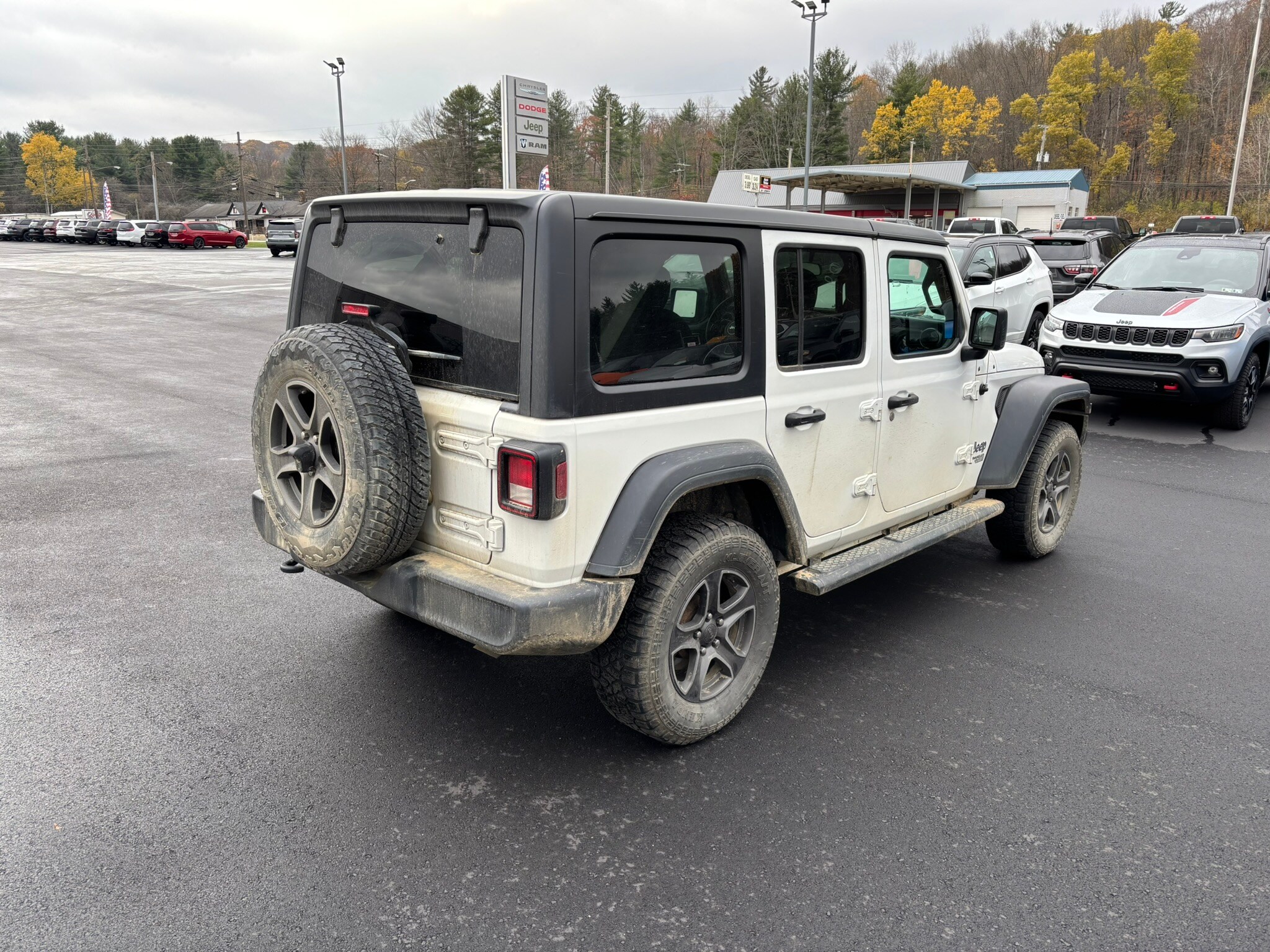 2018 Jeep Wrangler Unlimited Sport S photo 4