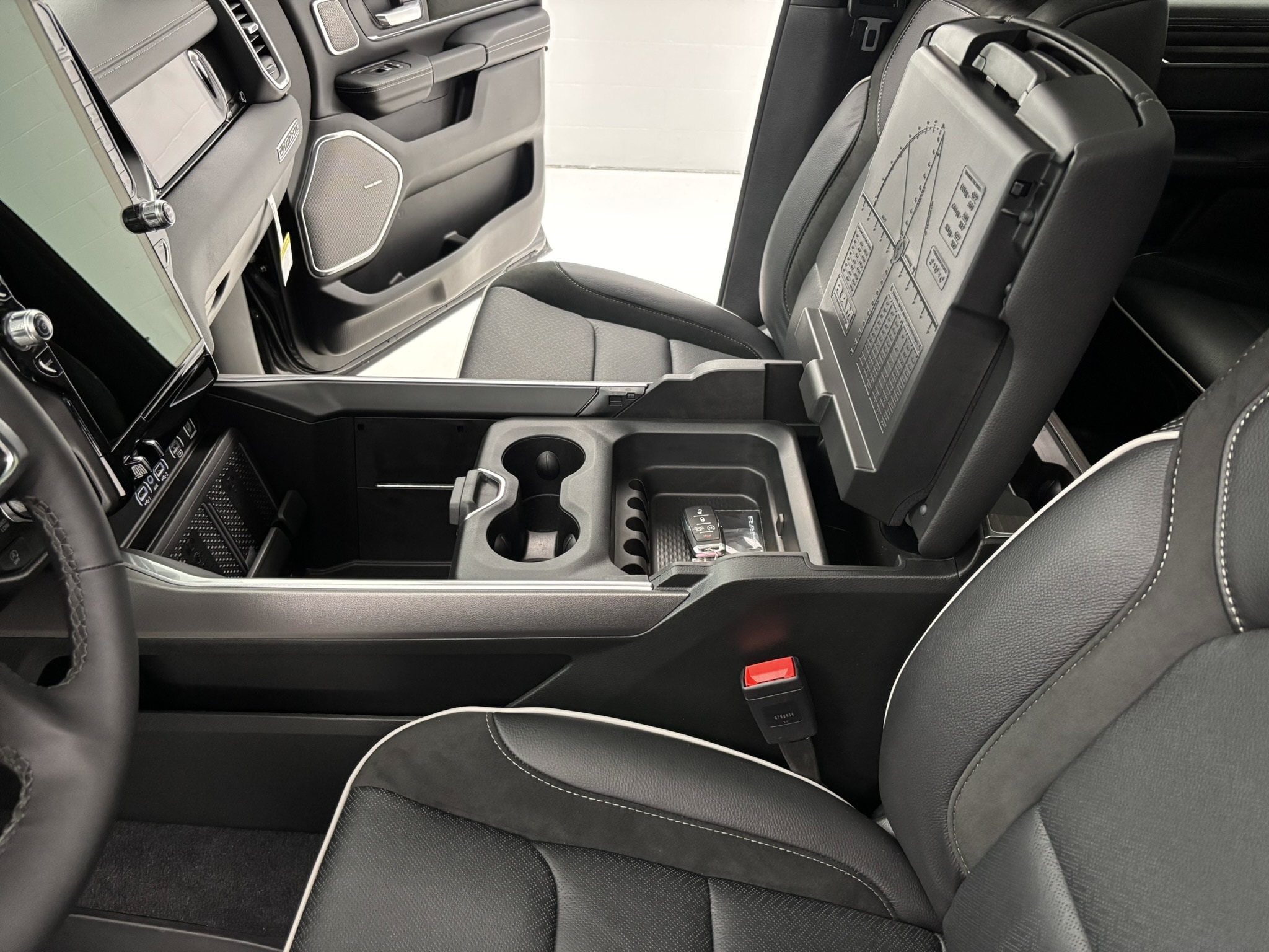 2026 RAM 1500 Laramie - Photo 41