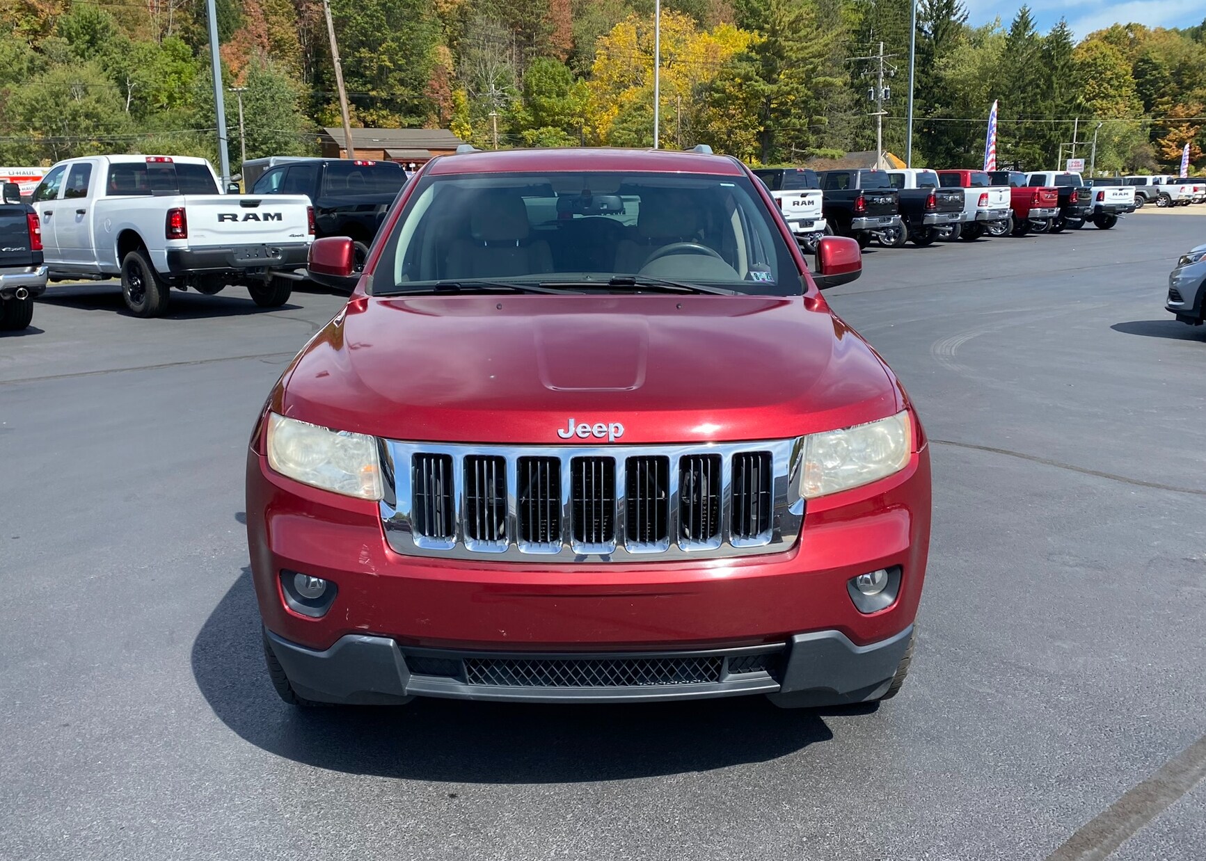 2012 Jeep Grand Cherokee Laredo photo 2