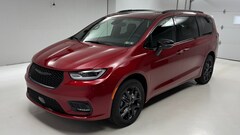 2026 Chrysler Pacifica LIMITED AWD Passenger Van