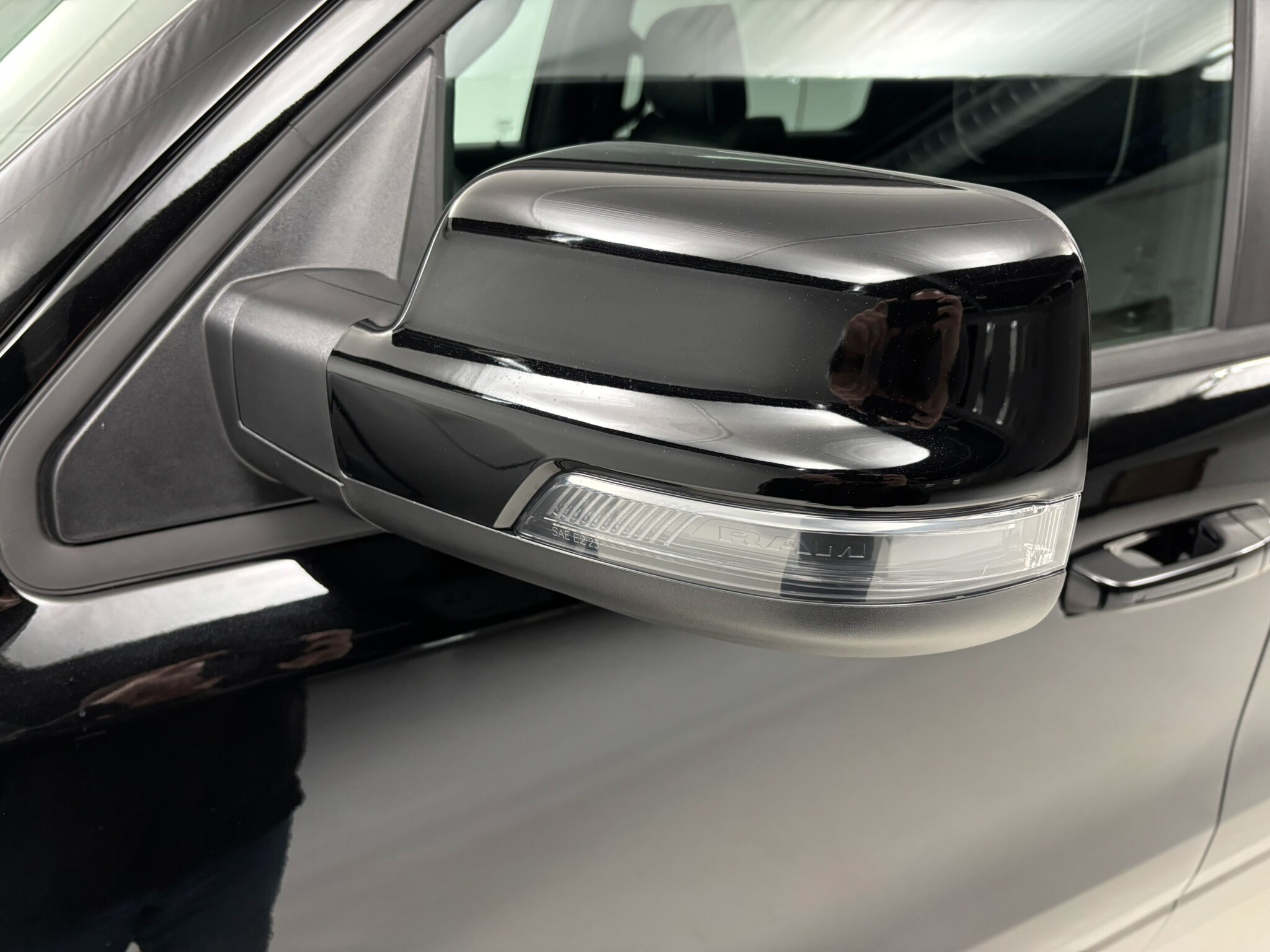 2026 RAM 1500 Laramie - Photo 18