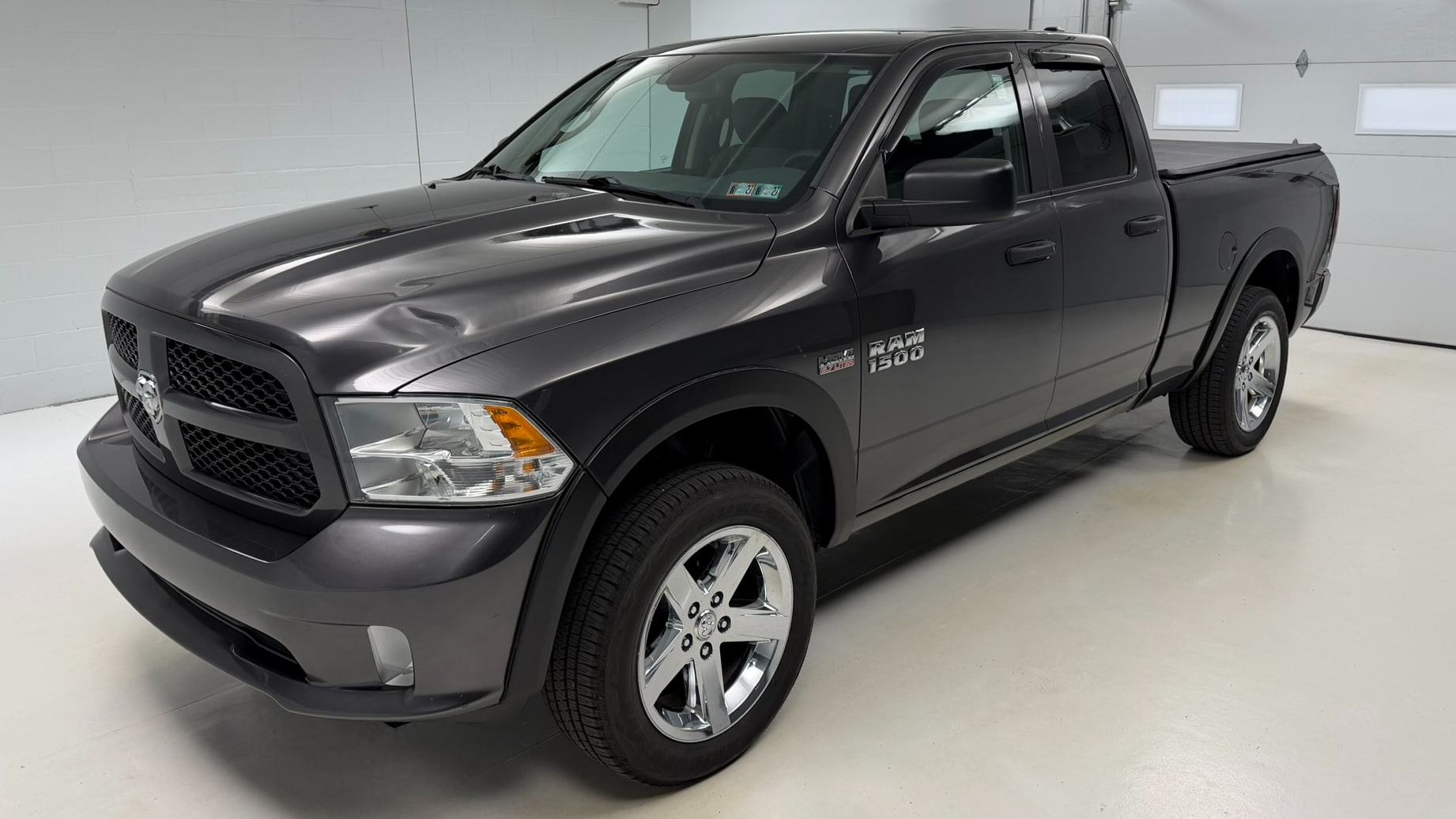  2014 RAM 1500 Express Quad Cab 4WD   
