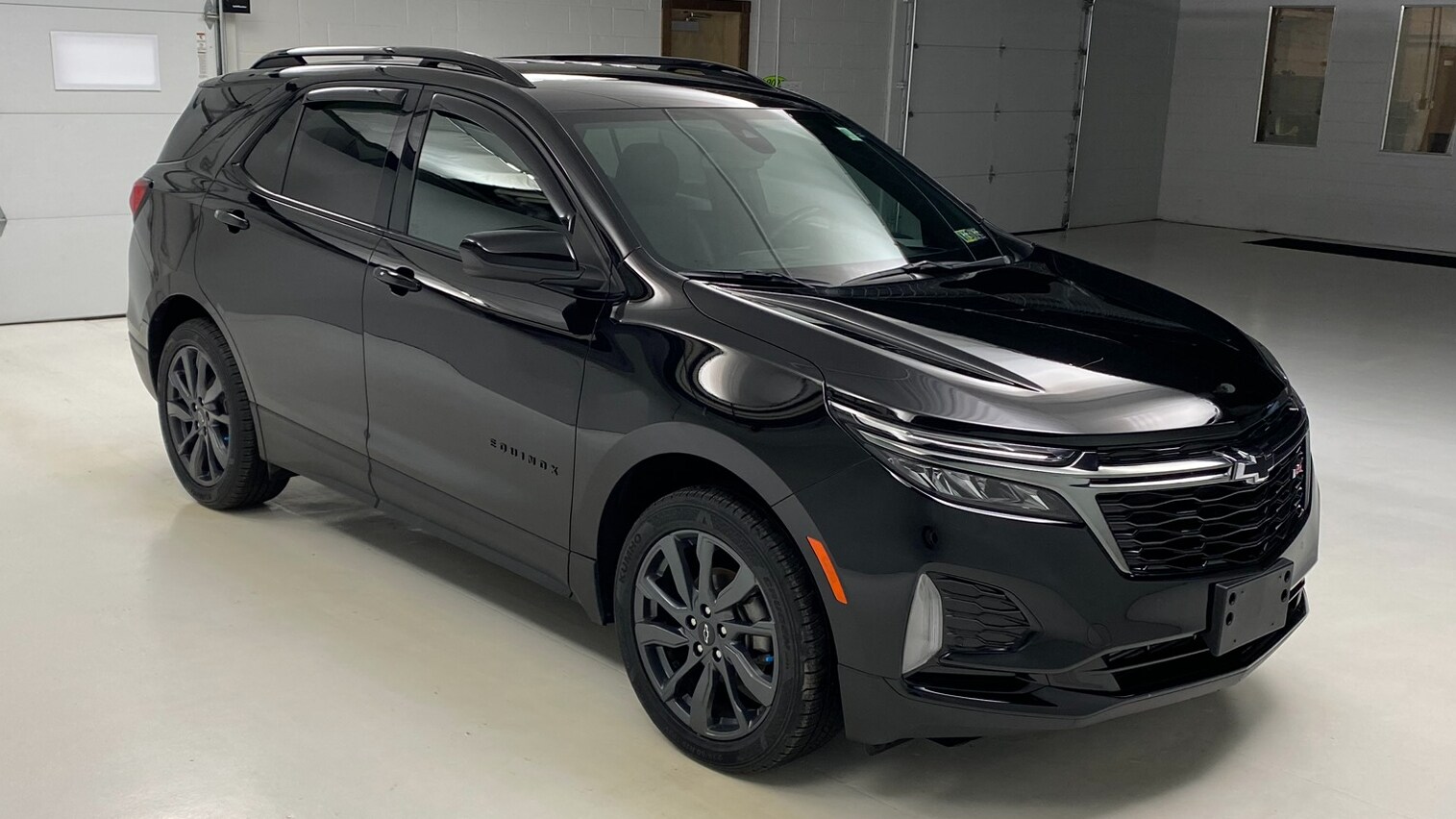 2022 Chevrolet Equinox RS photo 3