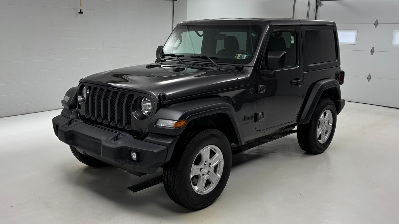 2022 Jeep Wrangler Sport S's photo