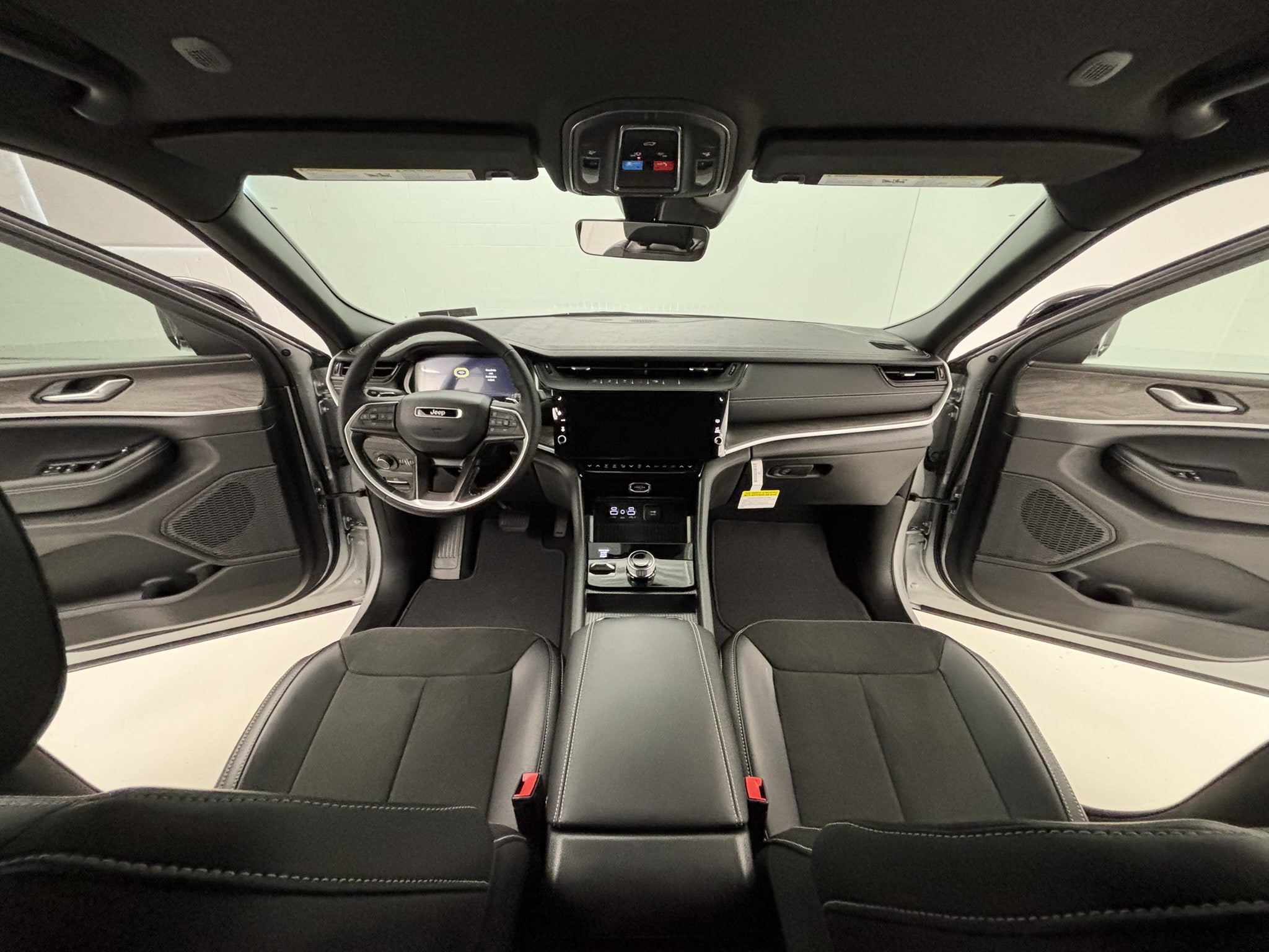 2026 Jeep Grand Cherokee Laredo - Photo 19