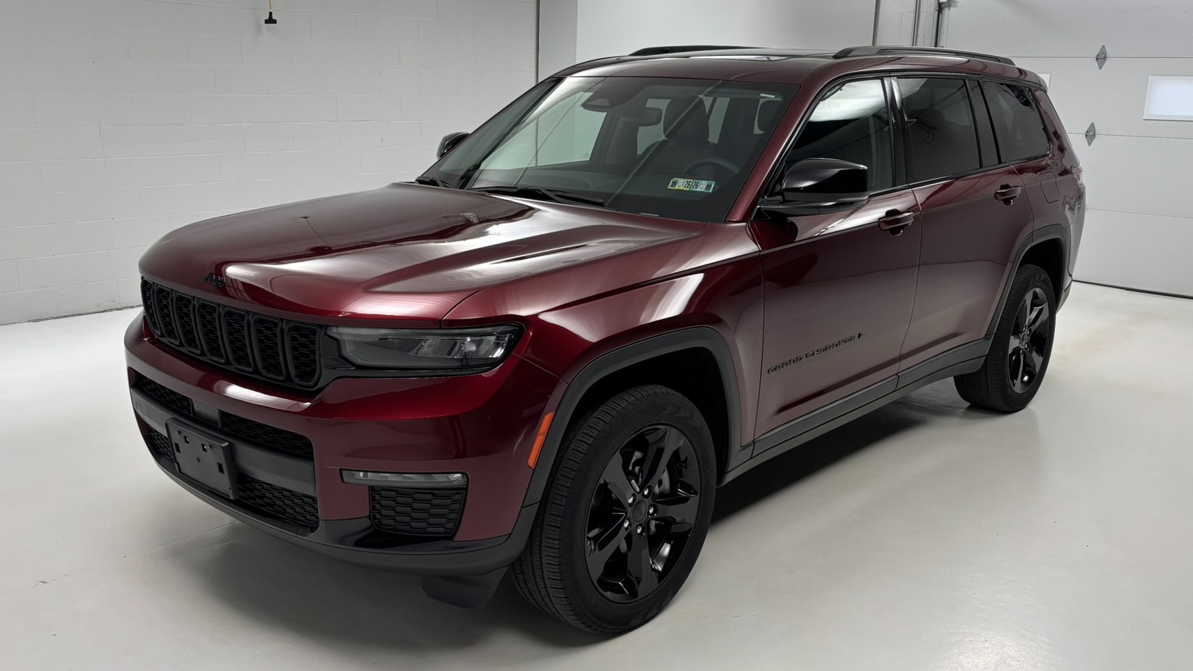 2023 Jeep Grand Cherokee L Limited's photo