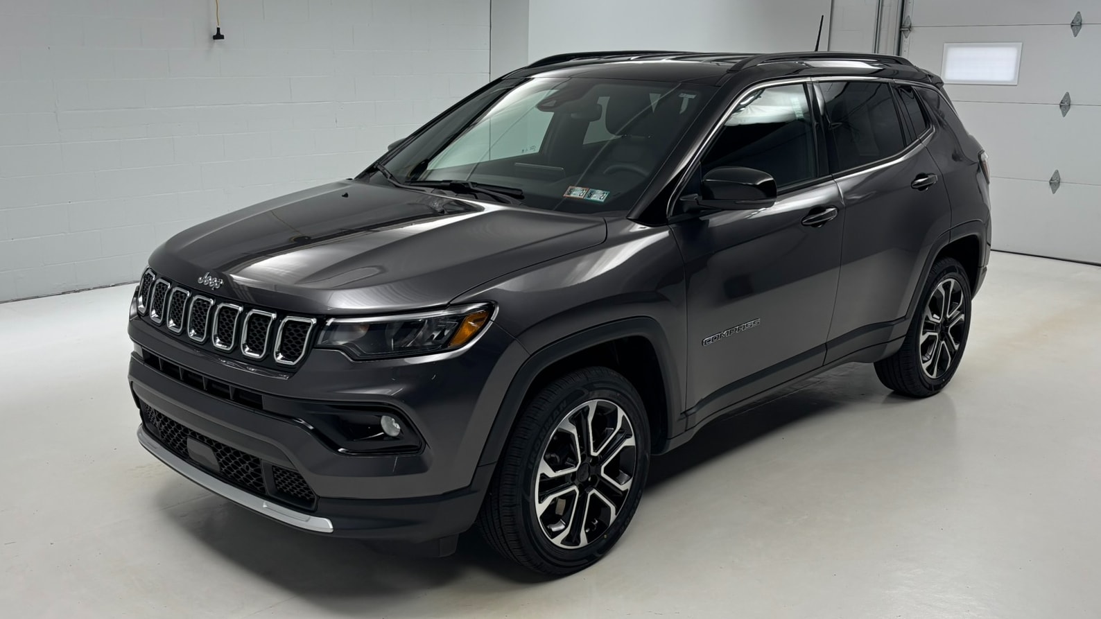 2023 Jeep Compass Limited 4X4's photo