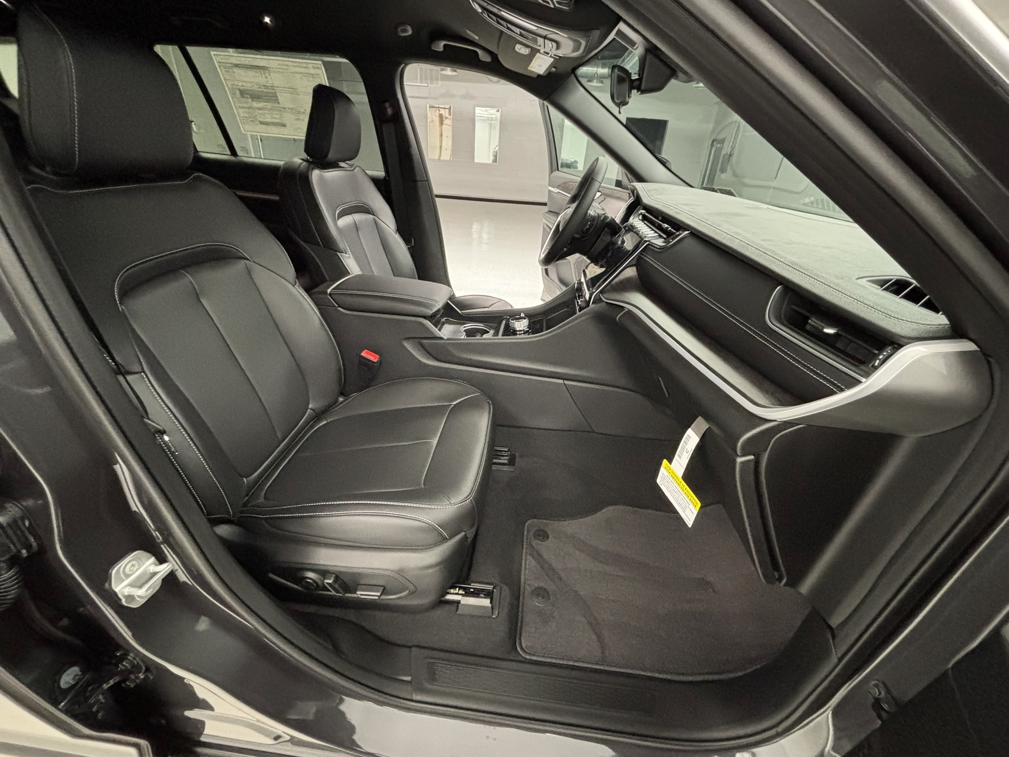 2025 Jeep Grand Cherokee L Limited - Photo 23