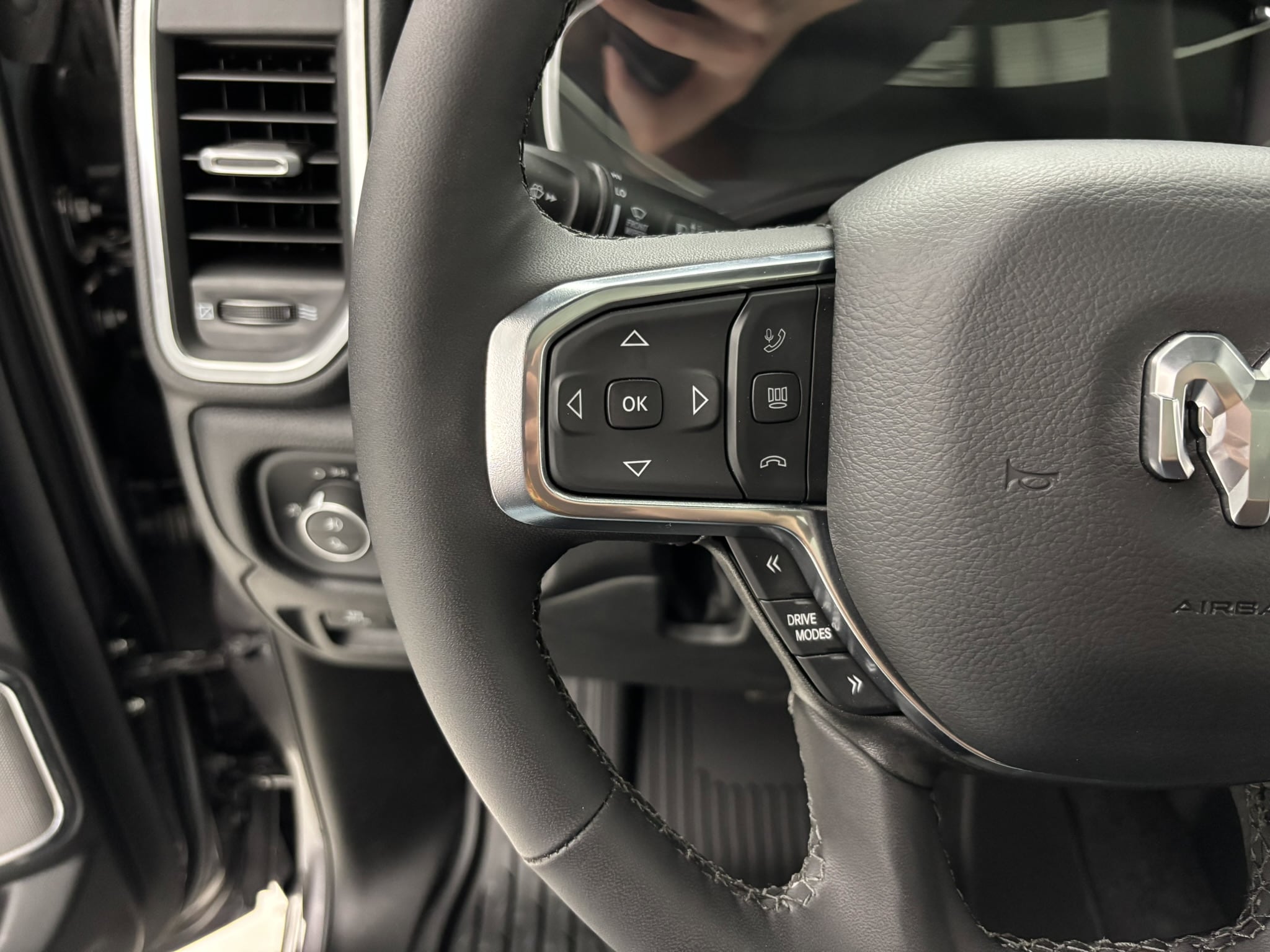 2026 RAM 1500 Laramie - Photo 36