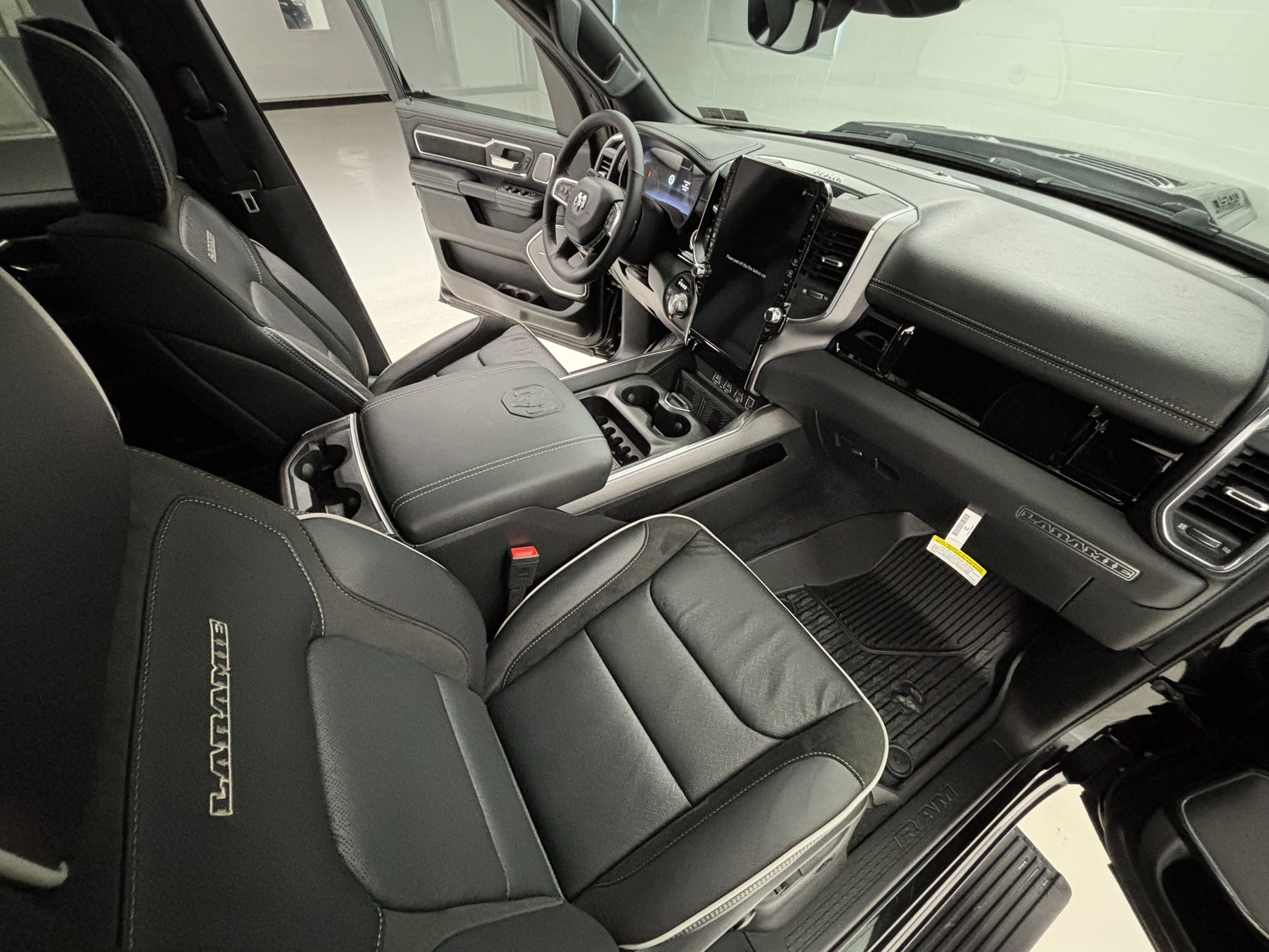 2026 RAM 1500 Laramie - Photo 31