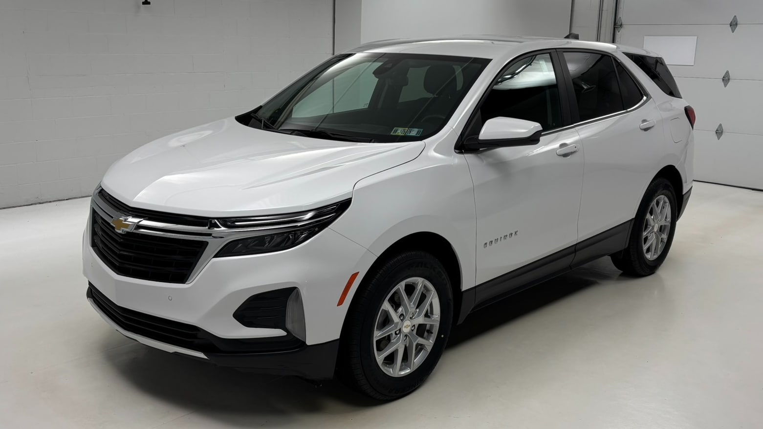 2023 Chevrolet Equinox LT's photo
