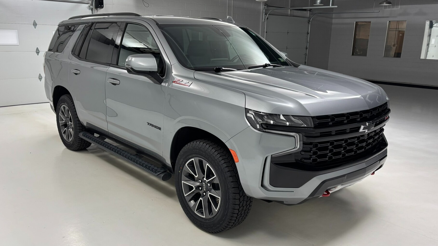 2024 Chevrolet Tahoe Z71 photo 2