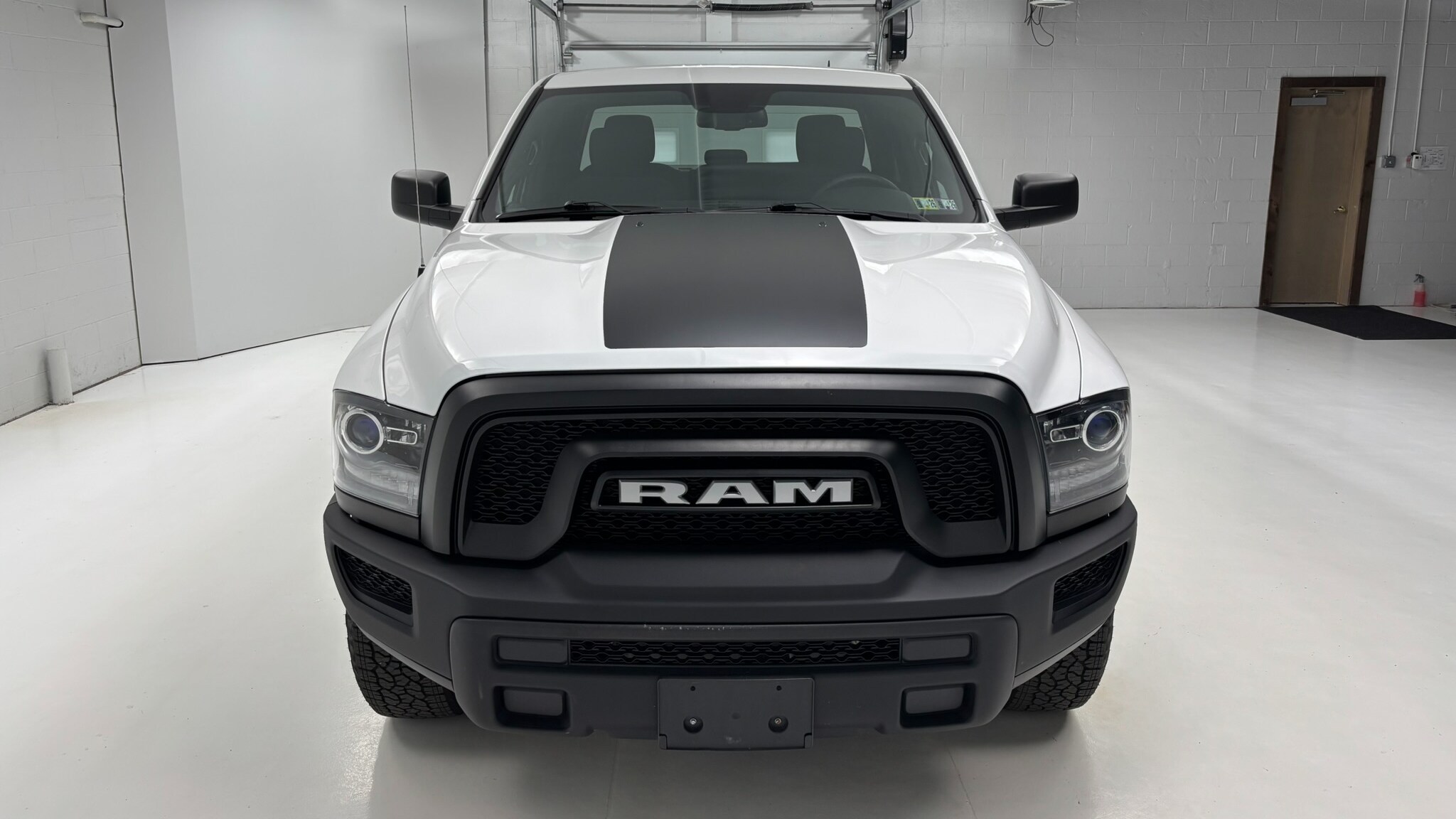 2022 Ram 1500 Classic Warlock photo 2