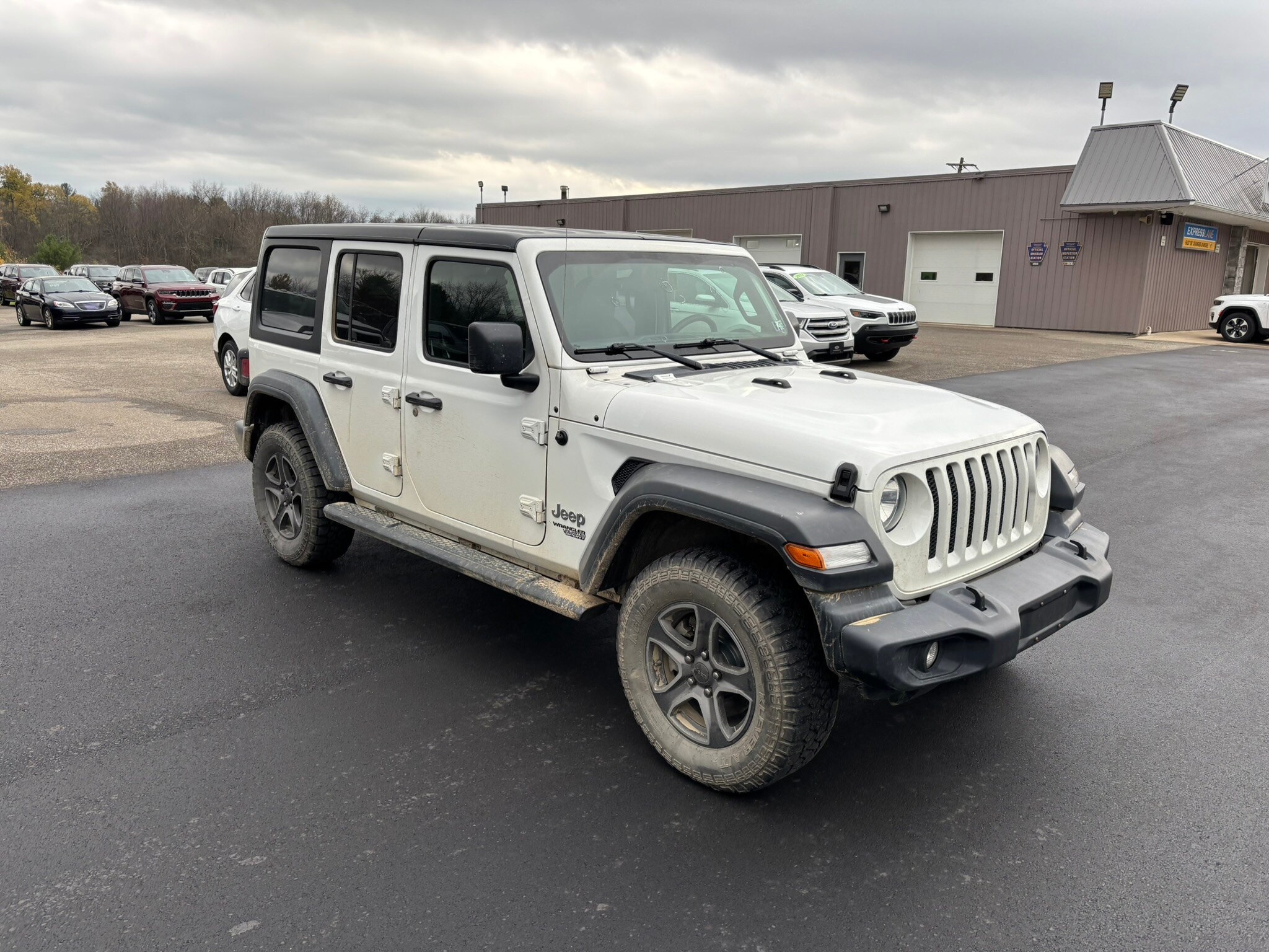 2018 Jeep Wrangler Unlimited Sport S photo 3